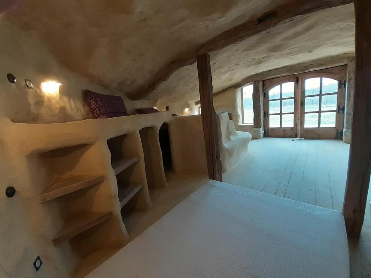 Maison Terre Les Cabanes De Fallot - Sauna Bain-Froid Piscine Naturelle L'isle-Bouzon 외부 사진